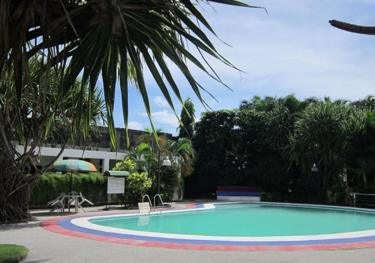 Harbor Lights Hotel and Restaurant