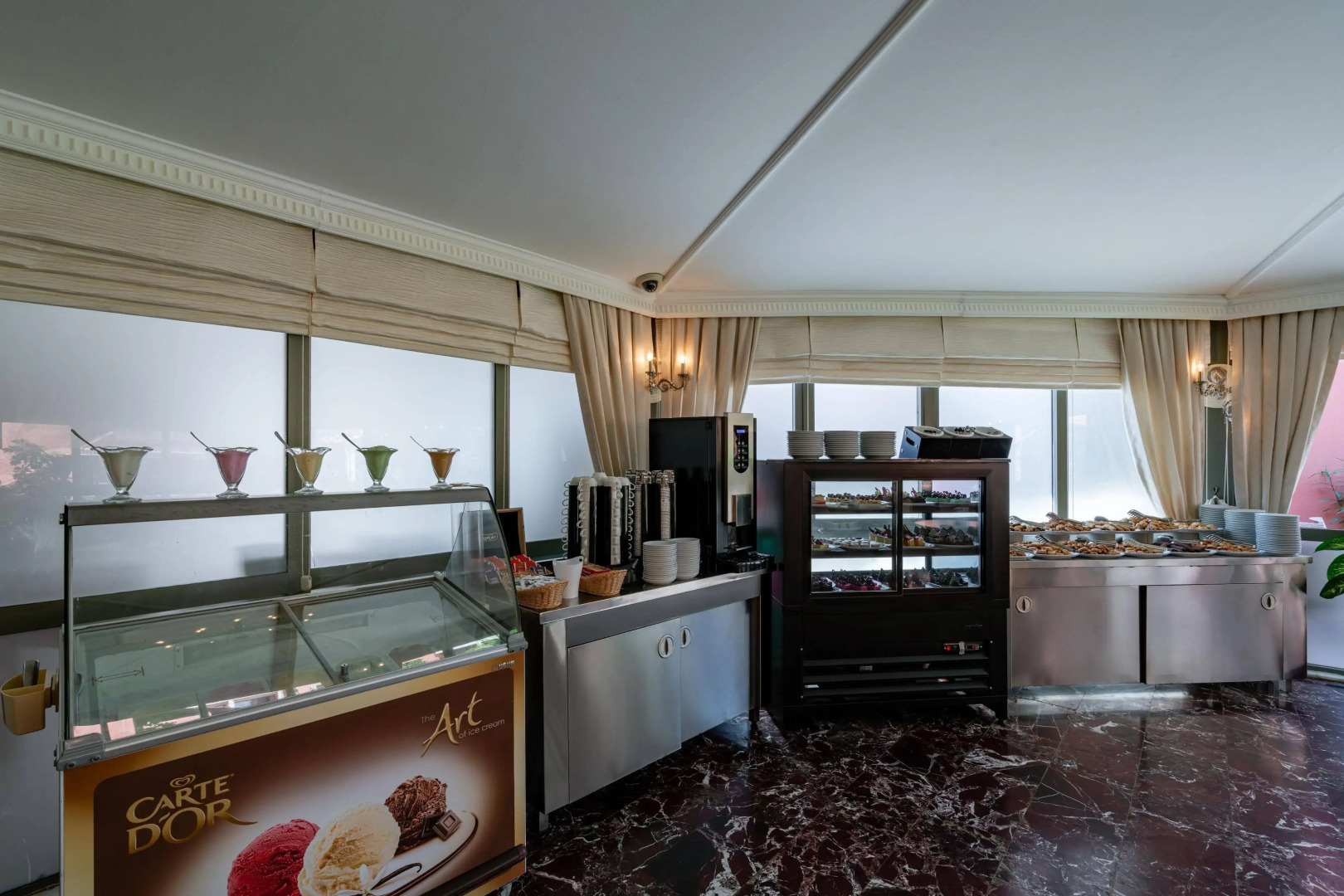 Palmeras Beach Hotel