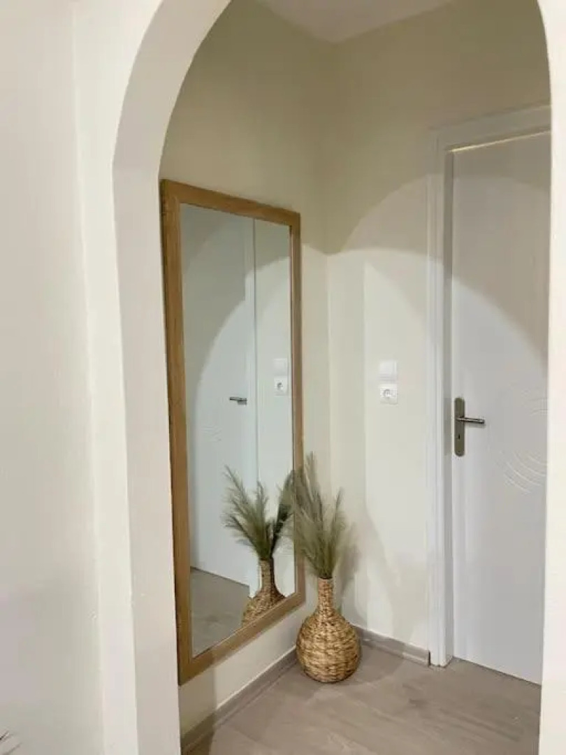 Triptolemus Stay Inn,Eleusis,Gr/3' from the Center