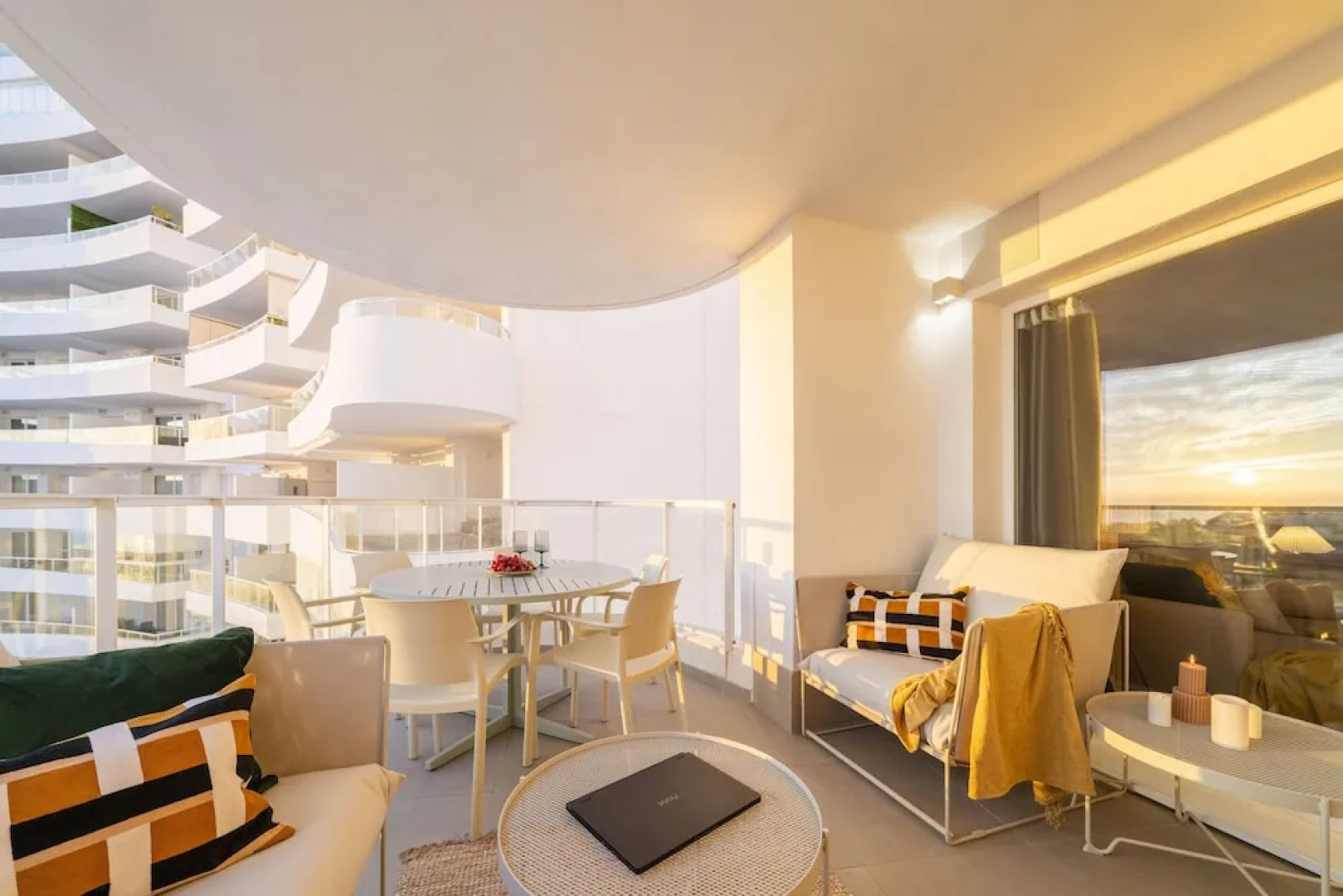 Gran Canet 2BR - Sea Views, Pools & Gym