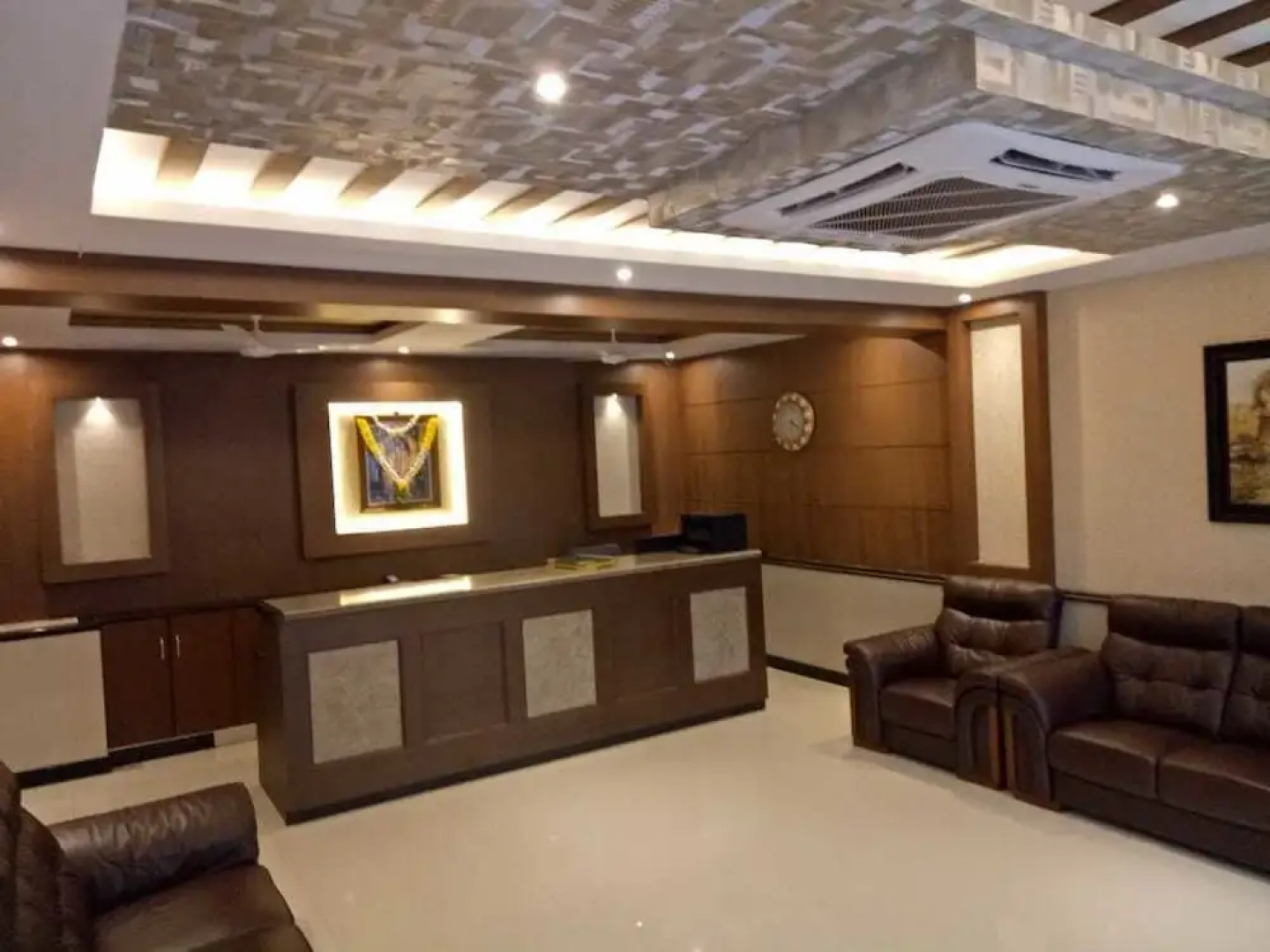 Hotel Pioneer Paradise