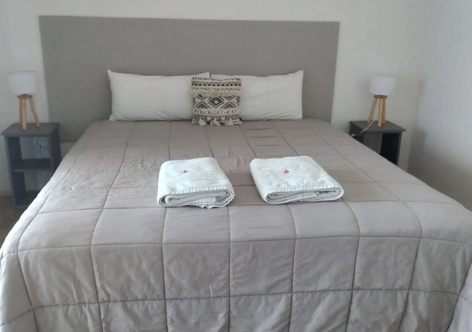 Apart Hotel Quijote by DOT Suites