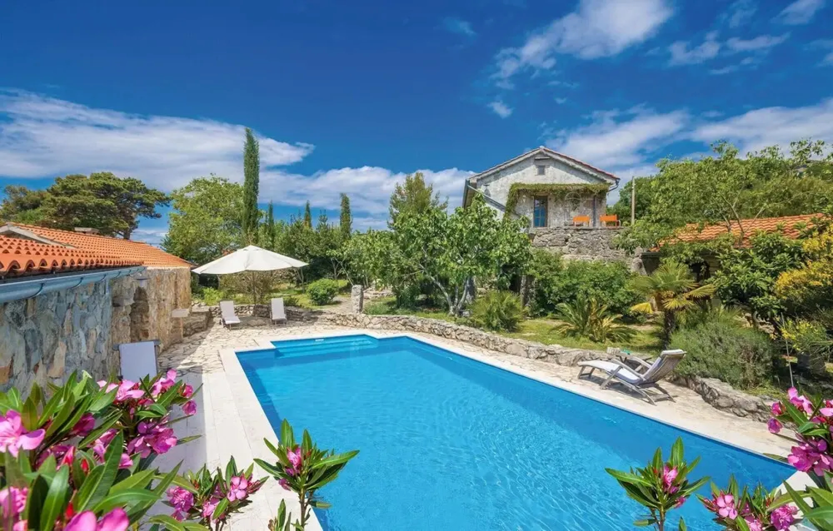 Awesome Home in Malinska With 3 Bedrooms, Outdoor Swimming Pool and Wifi