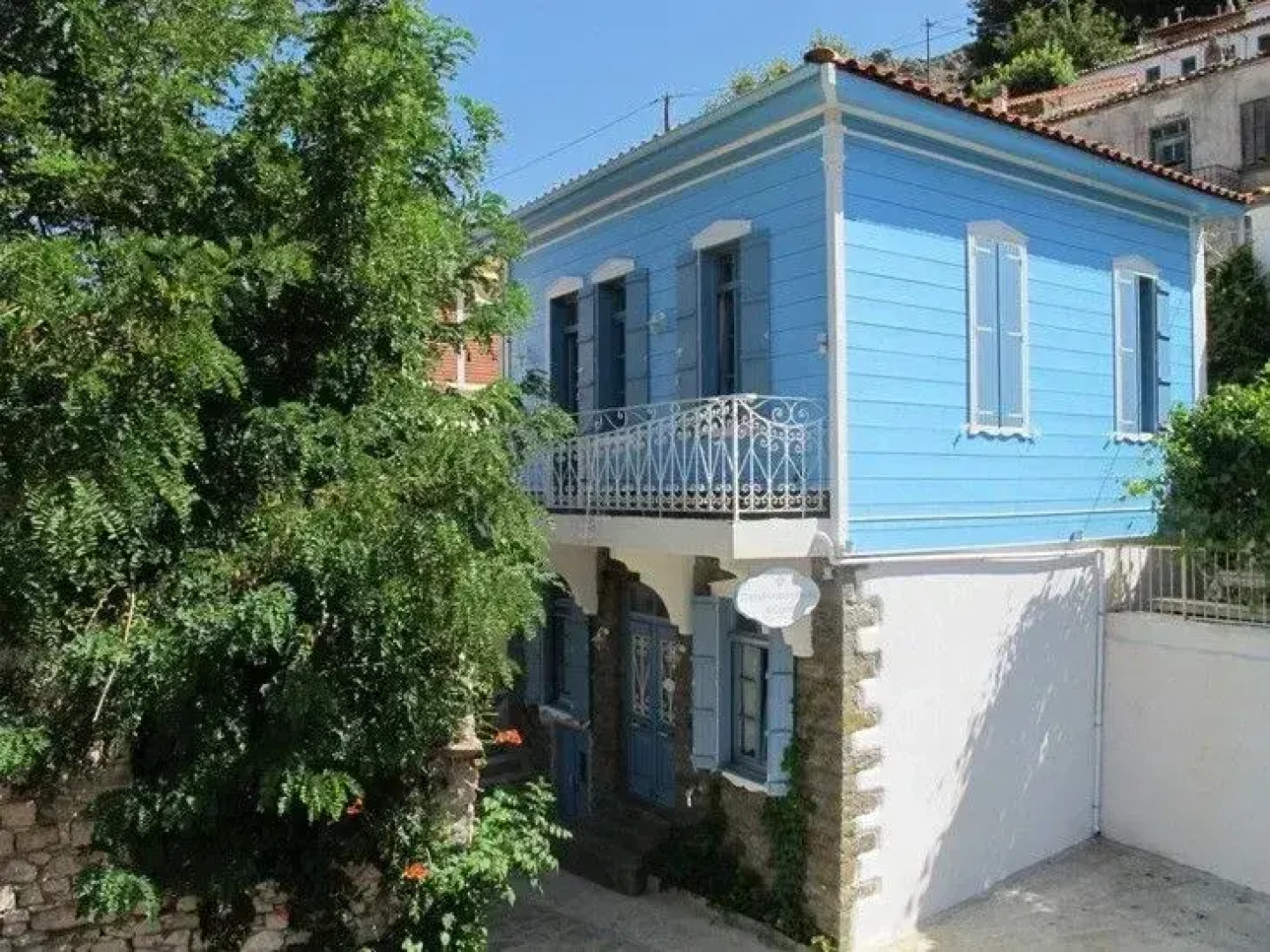 Traditional Houses Atzanou
