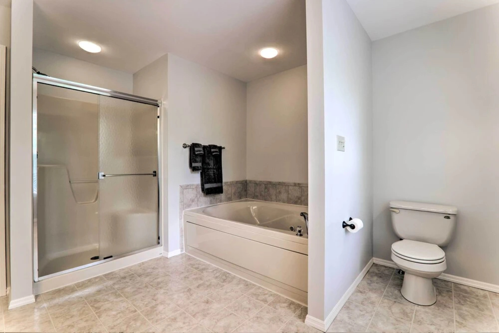 East Stroudsburg Hideaway w/ 2 Community Pools!