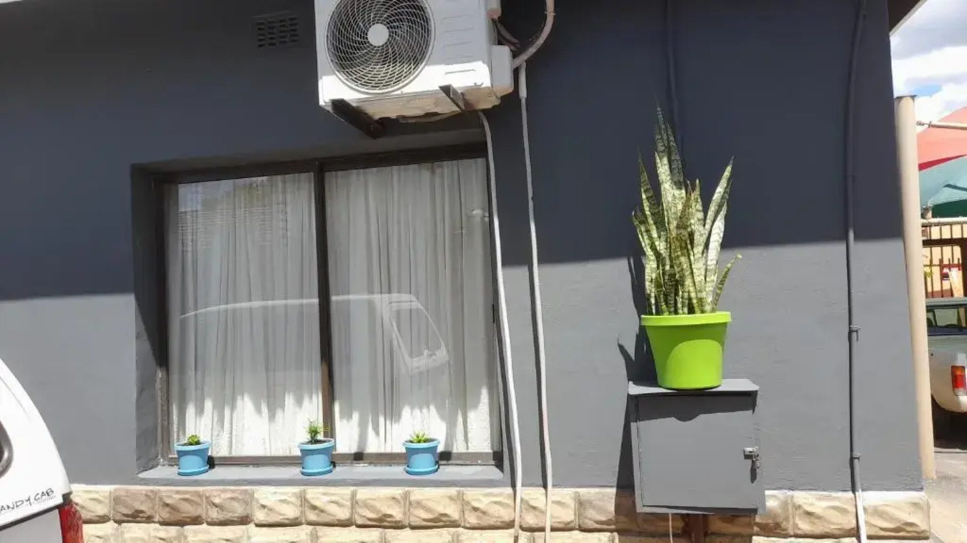 Paul & Mollie's Guest House