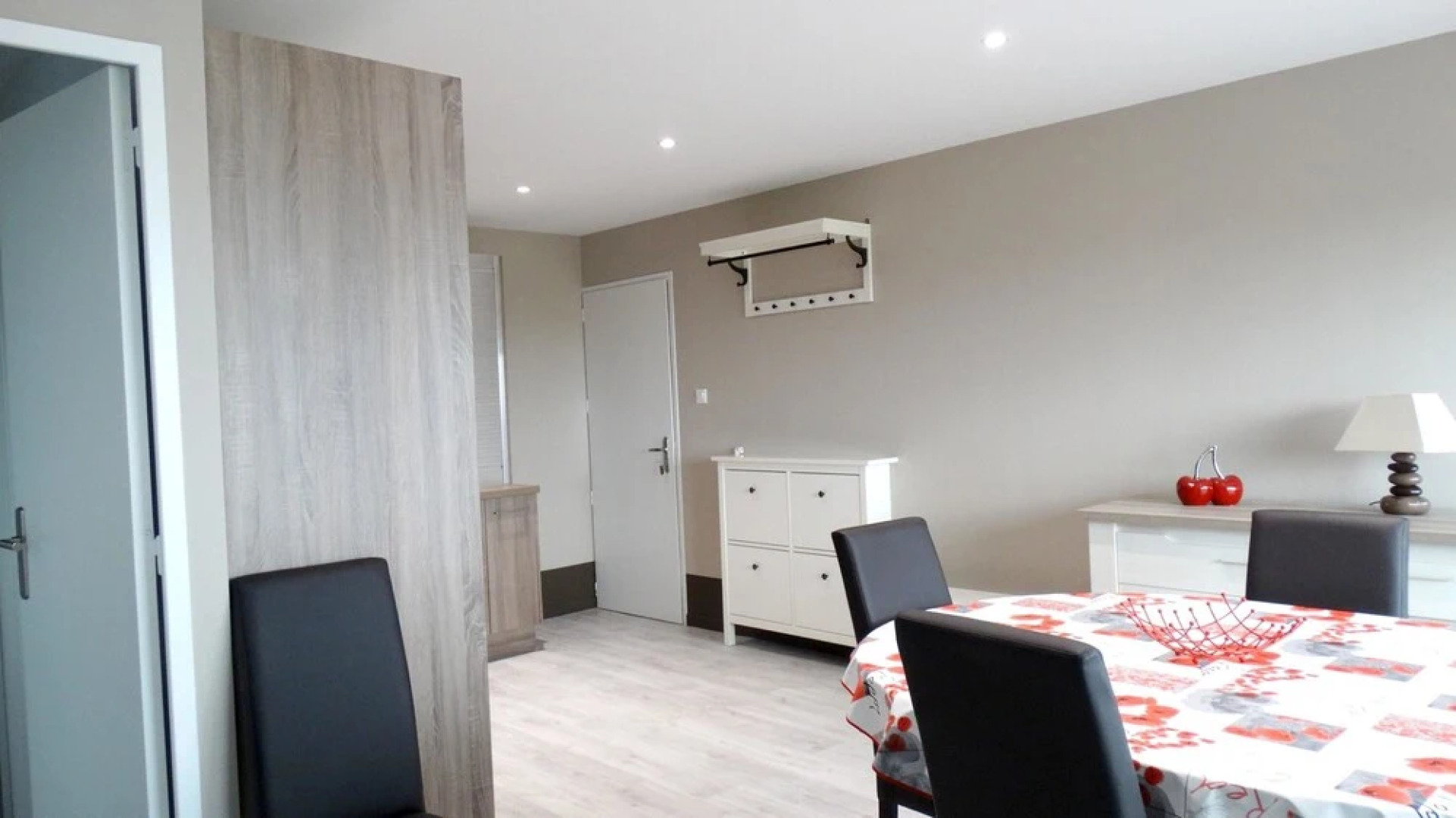 Apartment With one Bedroom in Saint-hilaire-de-riez, With Wonderful se