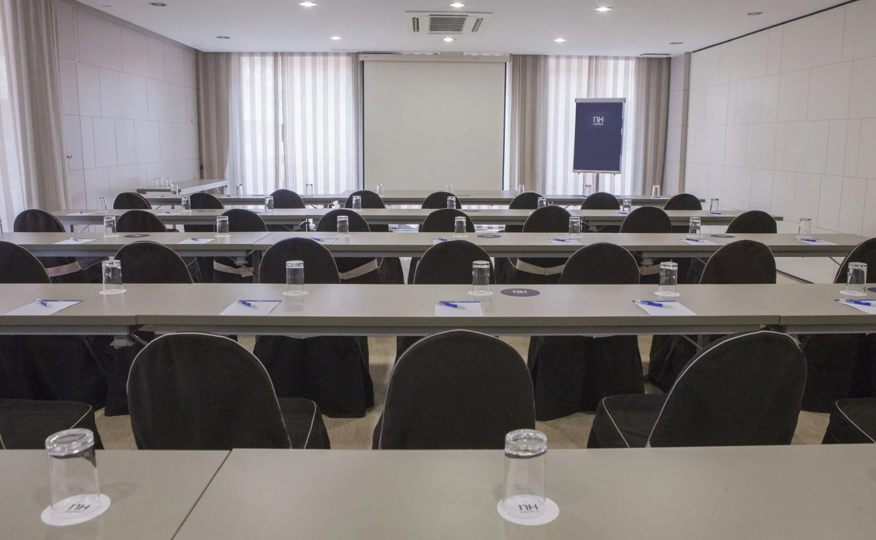 NH Castellón Mindoro Hotel