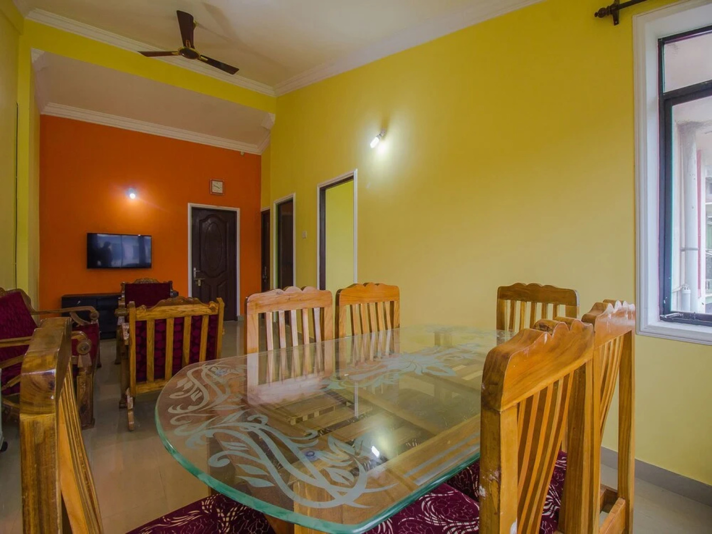 OYO 18352 Home Elegant 2BHK Mall De Goa