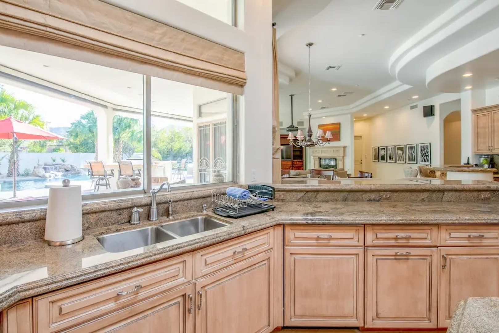 7832 North El Arroyo Road House 5 Bedrooms 5.5 Bathrooms Home