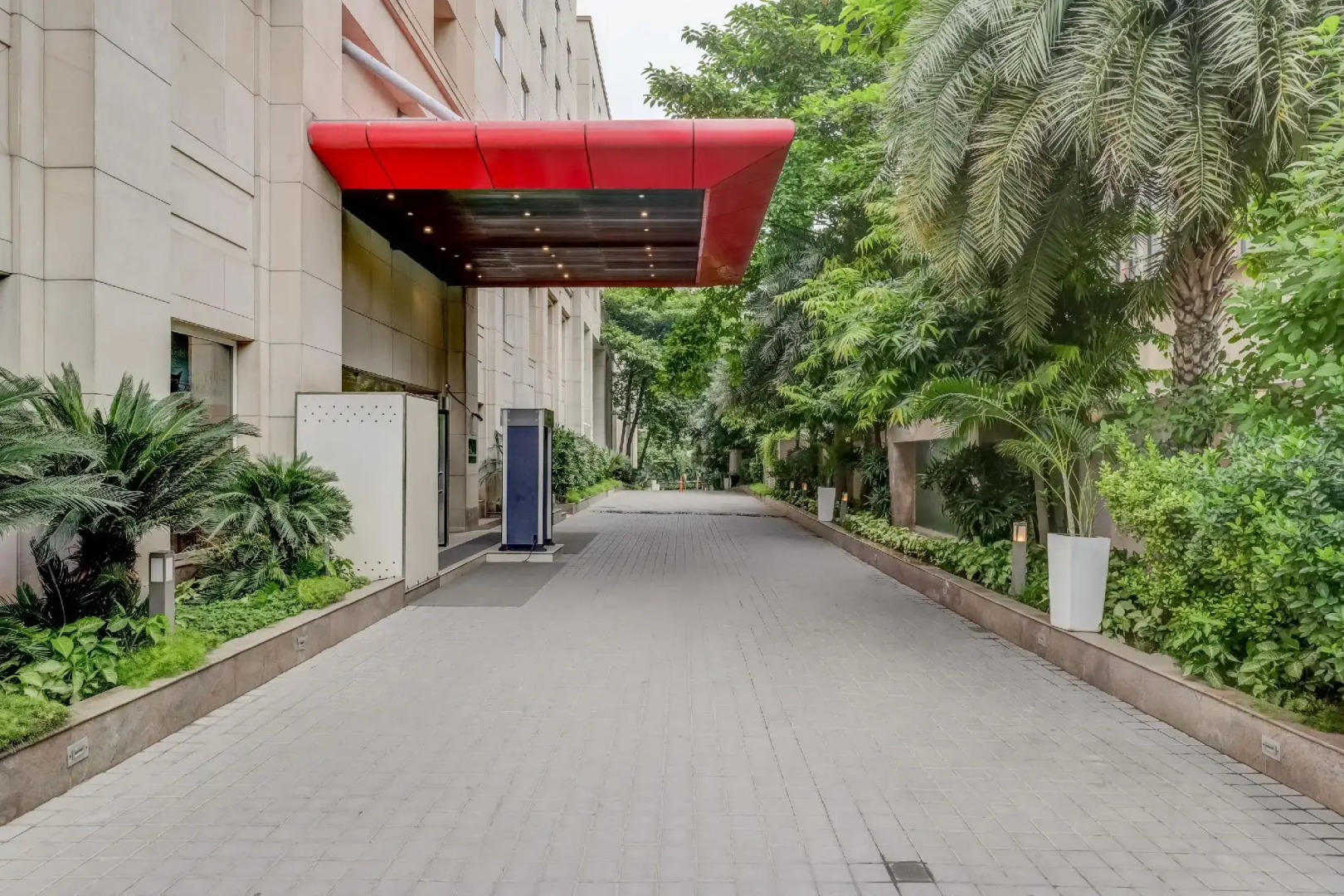 Lemon Tree Hotel, Delhi Airport