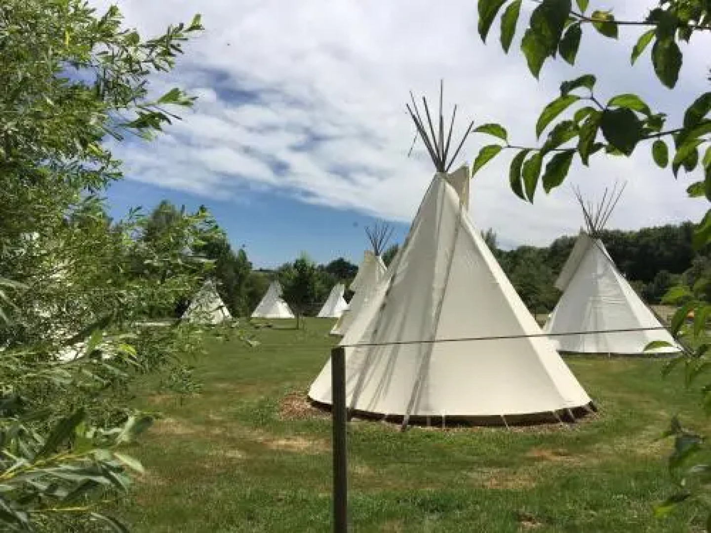 Les Tipis du Bonheur de Vivre