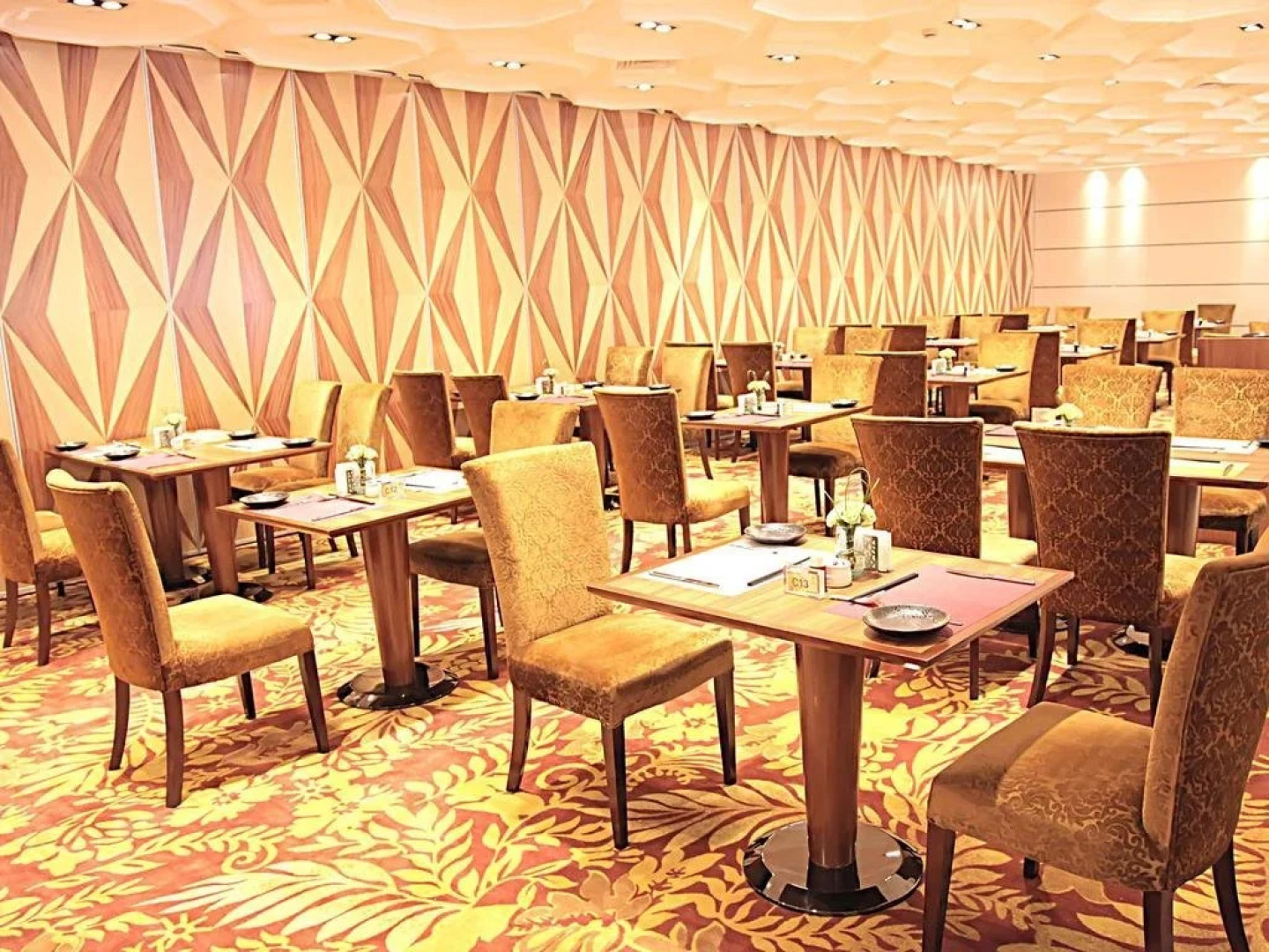 New Overseas Chinese Hotel