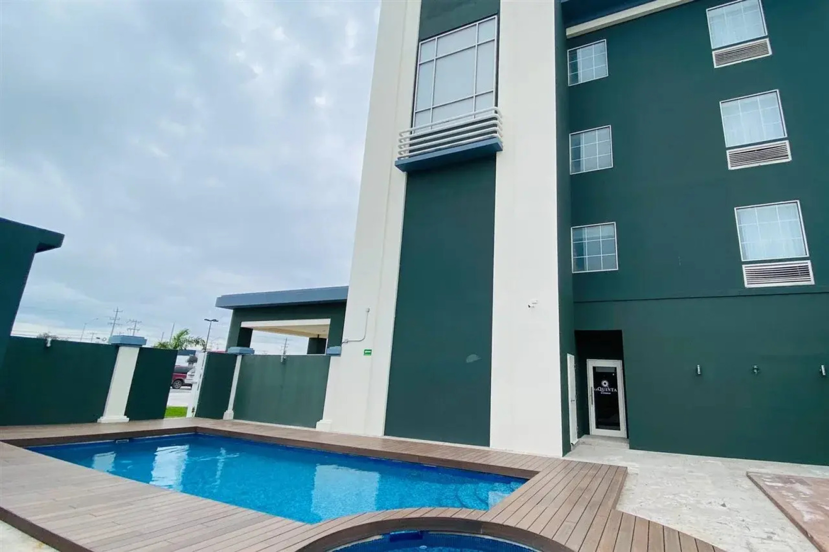 La Quinta by Wyndham Reynosa