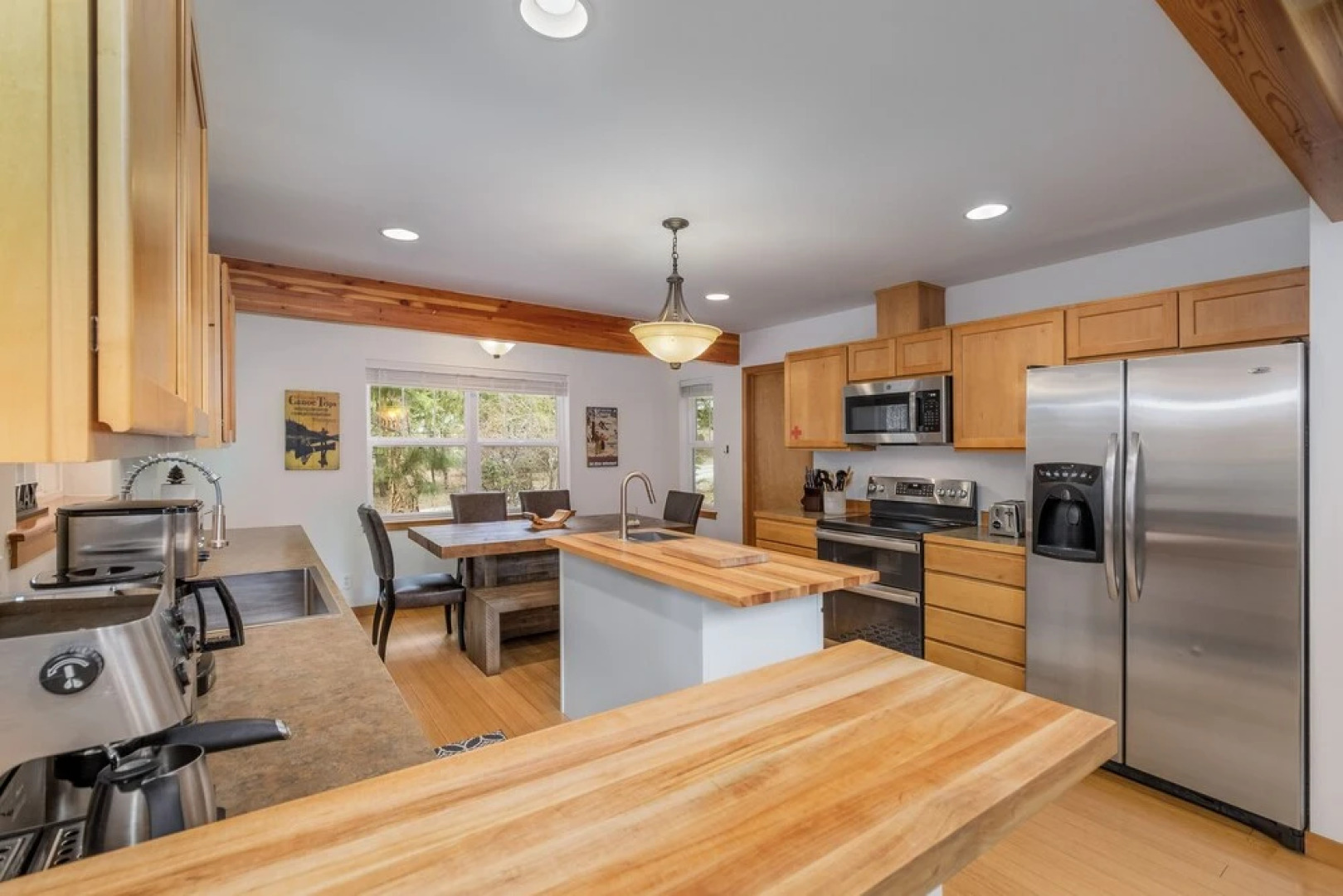 Just Plain Getaway 3 Bedroom Home by NW Comfy Cabins by RedAwning