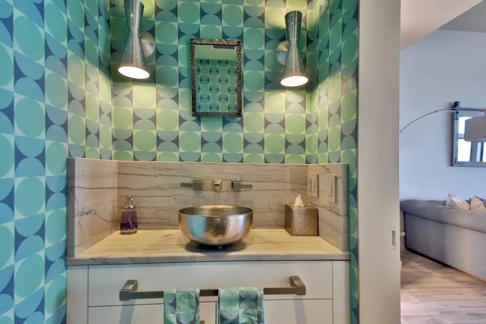 Langley Waterfront Condo by Avantstay A+ Views