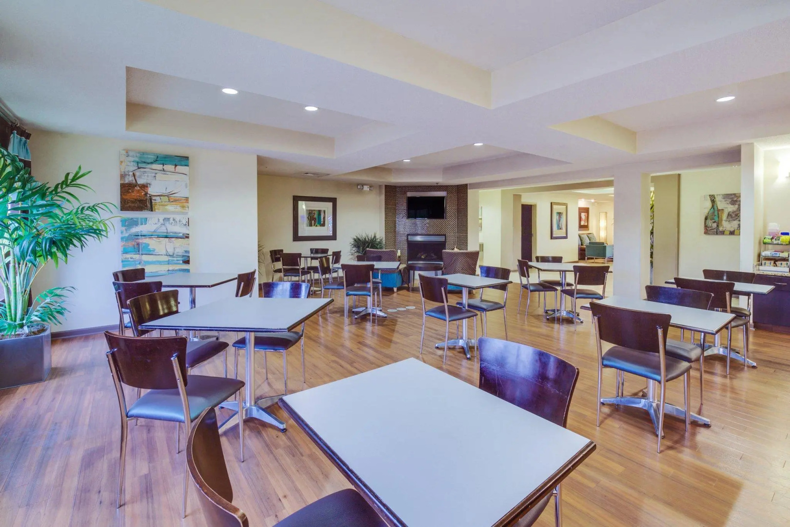 Holiday Inn Express Hotel & Suites Greensboro - East by IHG