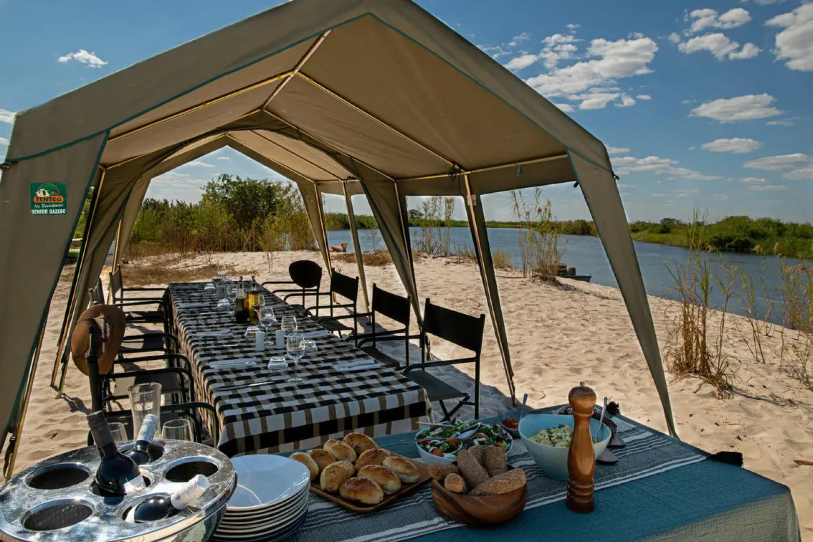 Ichingo Chobe River Lodge