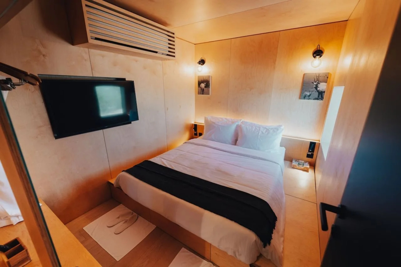 Bab Al Nojoum Al Mugheirah