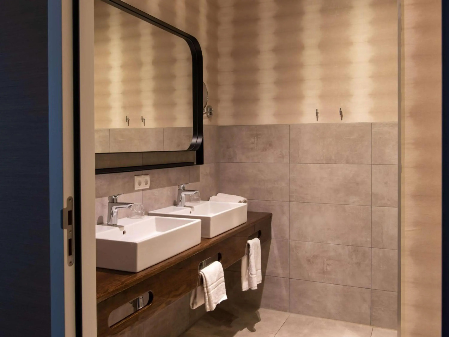 Hotel Ter Zand - Handwritten Collection (Opening S