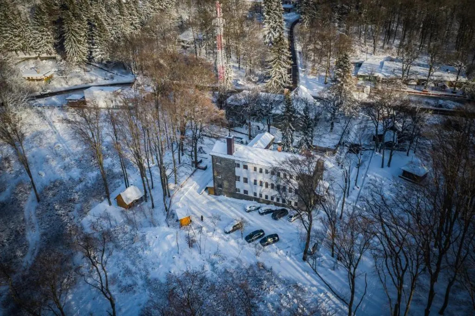 4 Évszak Hegyihotel