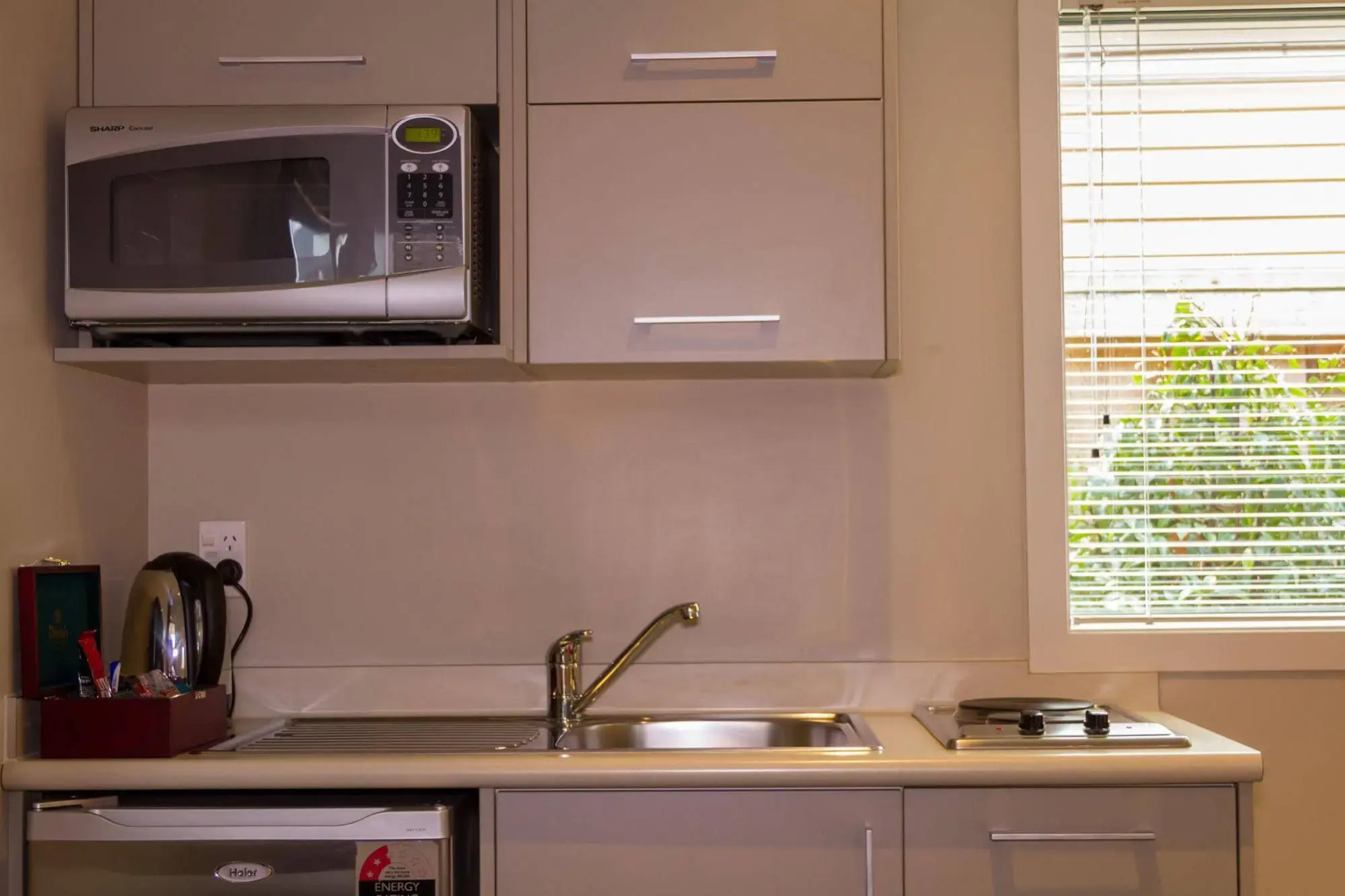 Albert Court Motor Lodge