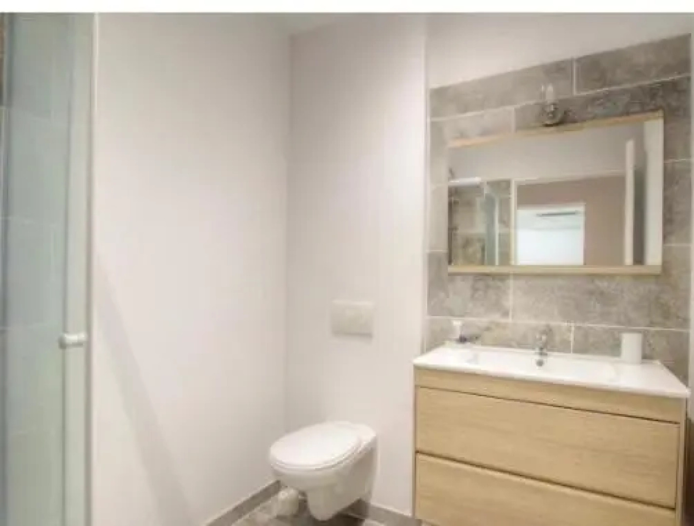 Appartement tranquille en bas de villa