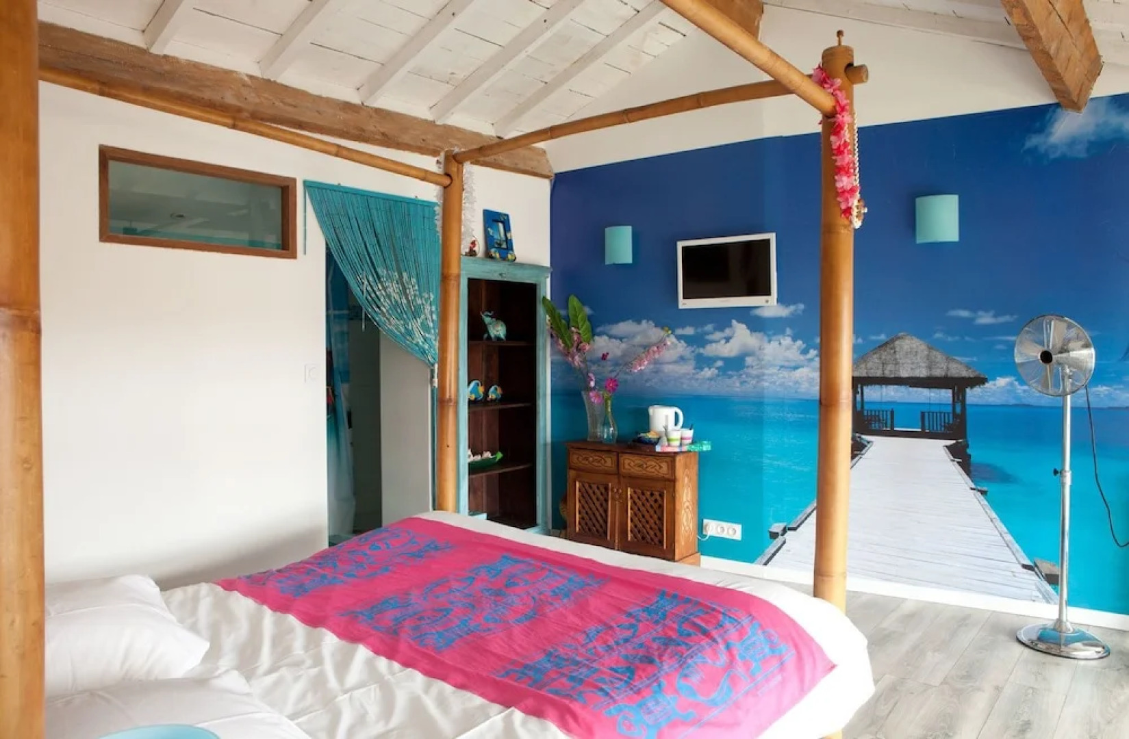 La Maison des Copains