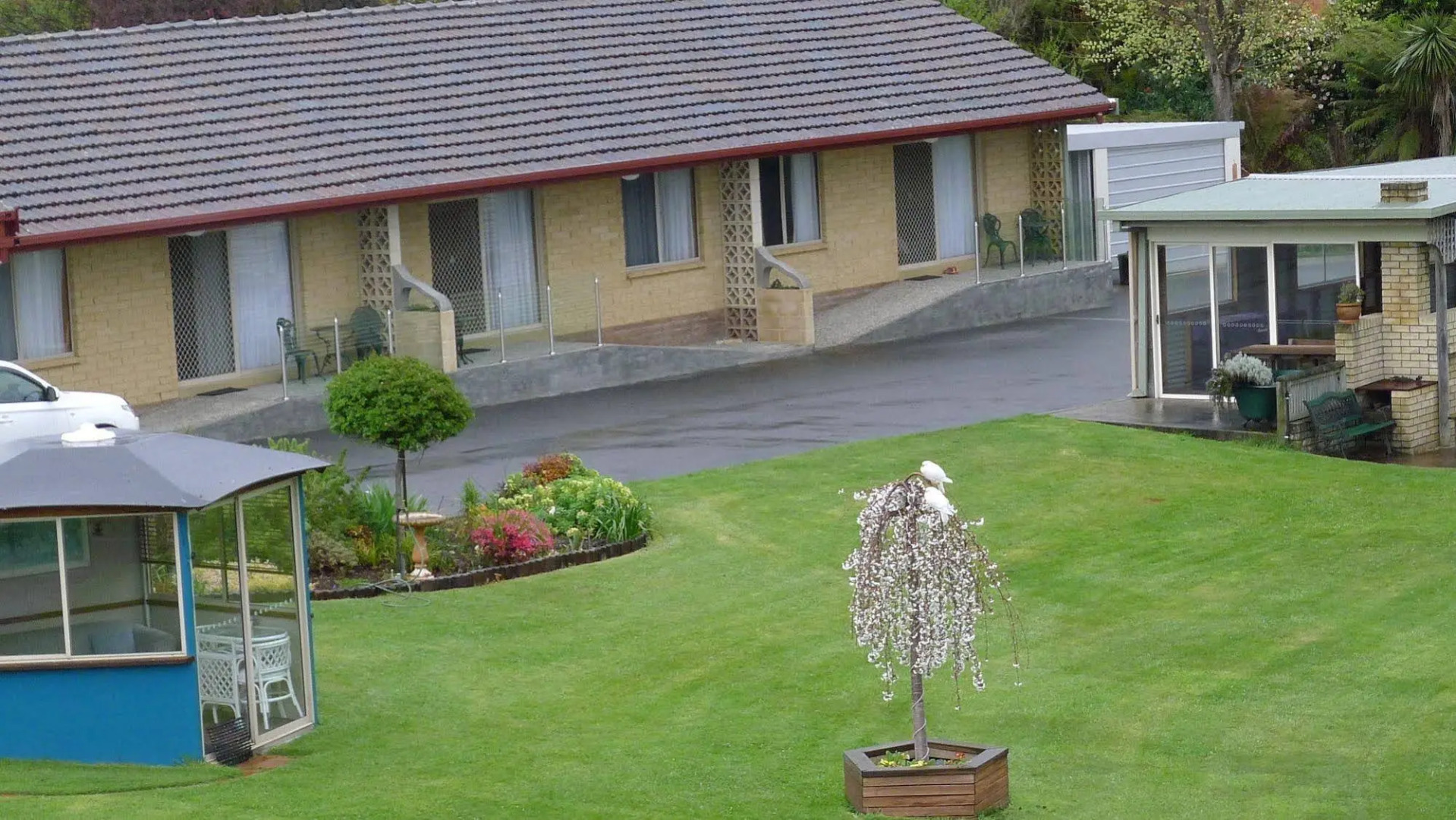 Willaway Motel Apartments