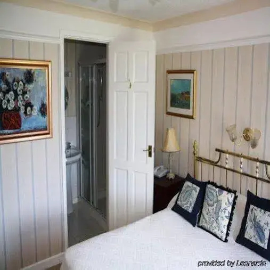 Woodlands Country House