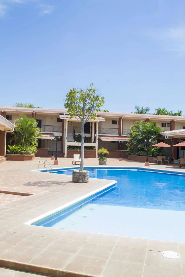 Farallones Hotel