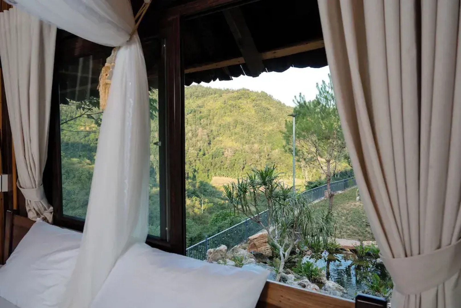 Khuoi Han Ecolodge Cao Bang