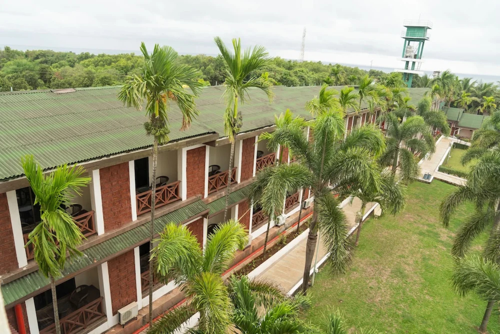 Greenleaf The Resort & Spa, Ganpatipule