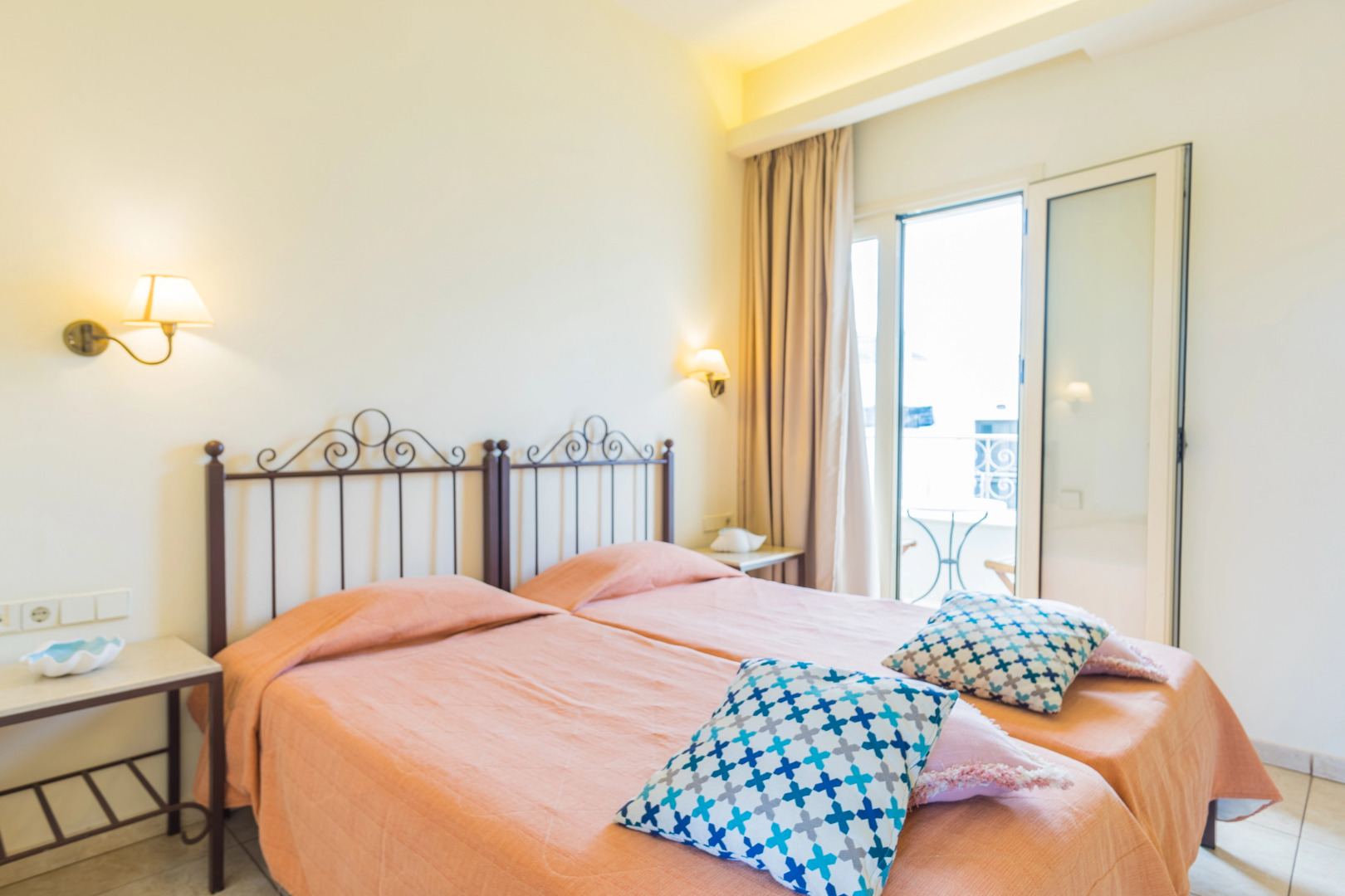 Lia Sofia Apartments