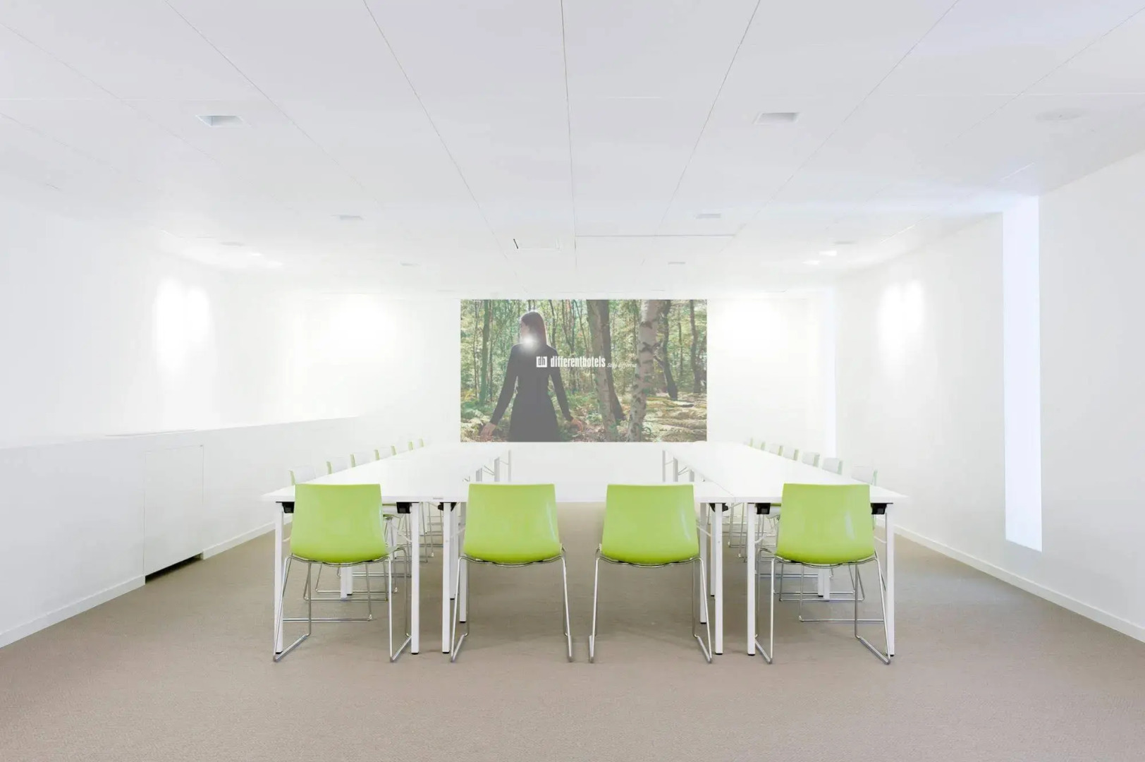 Eburon Hotel - Different Hotels