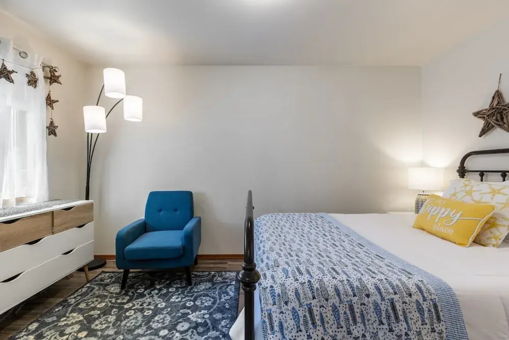 Seaside Getaway by Avantstay Deck w Views