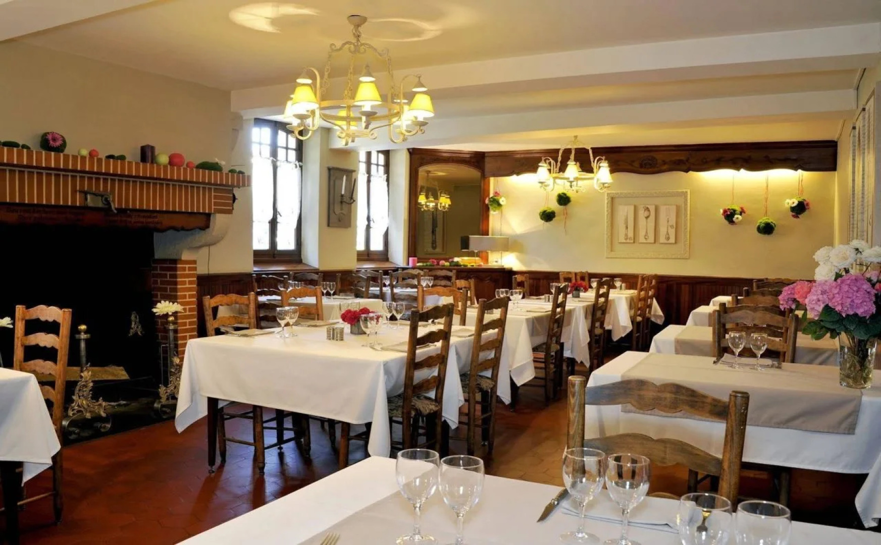 Hôtel Restaurant Le Commerce