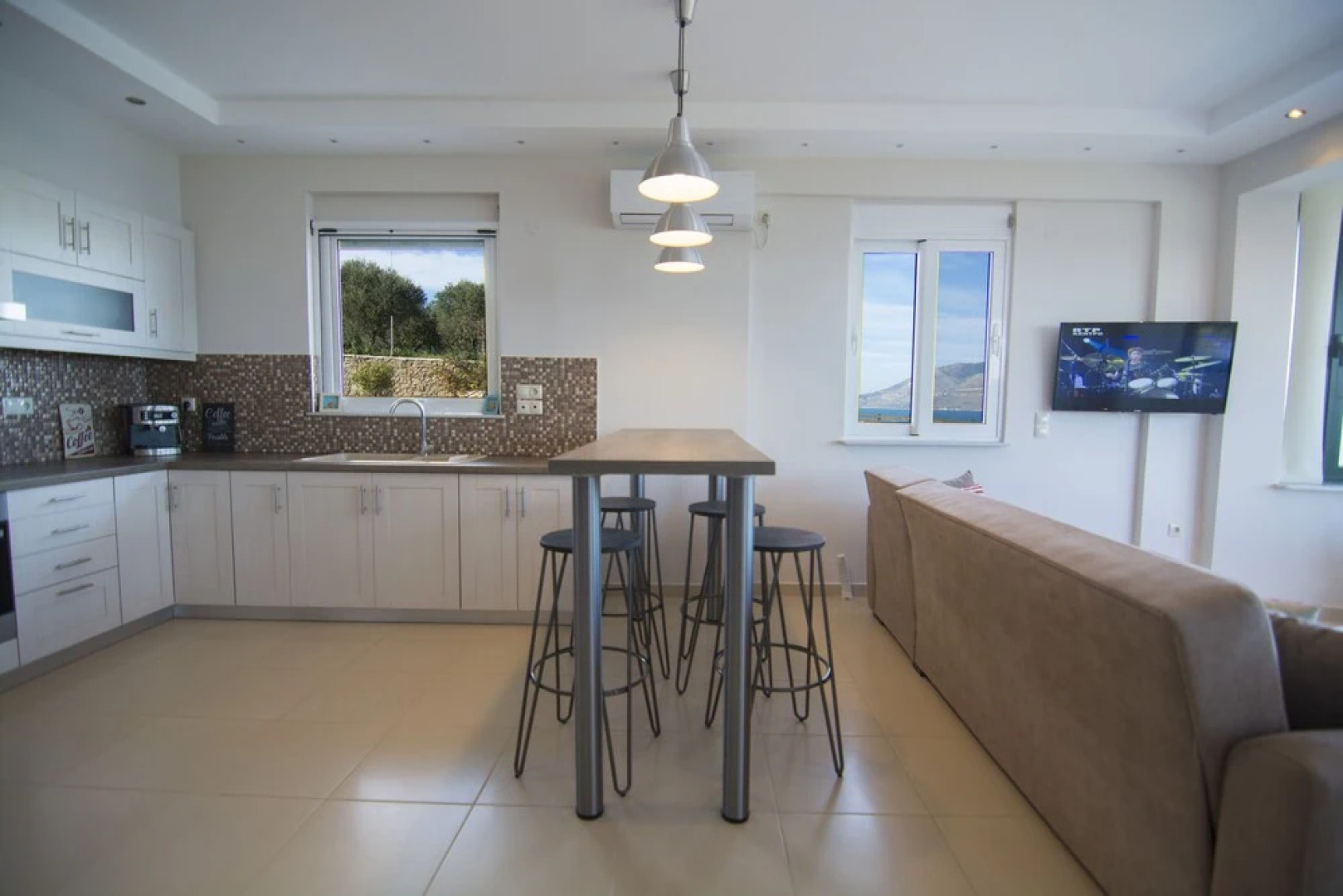 Loggos view apartments