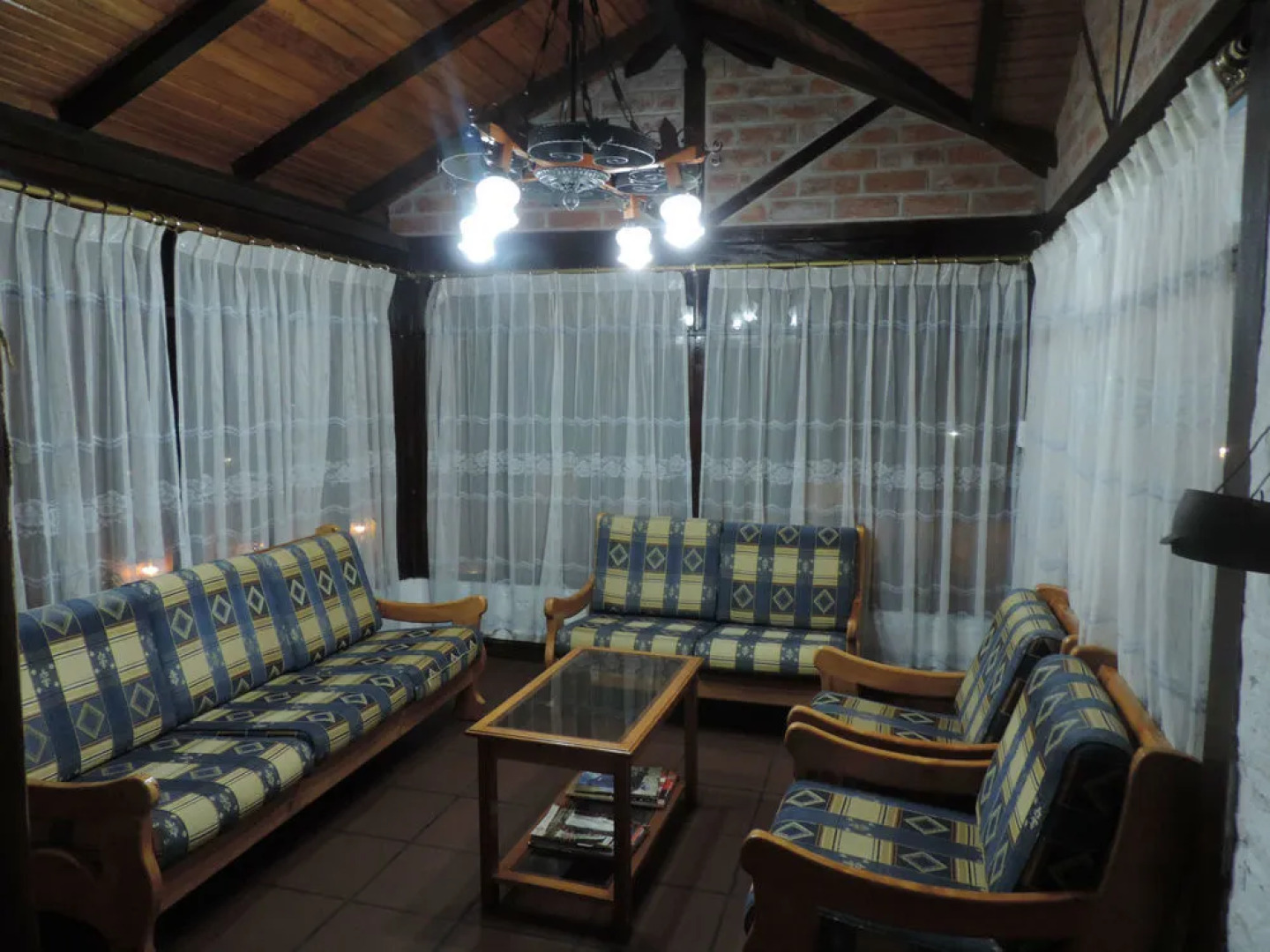 Hosteria Jardines de Chamana