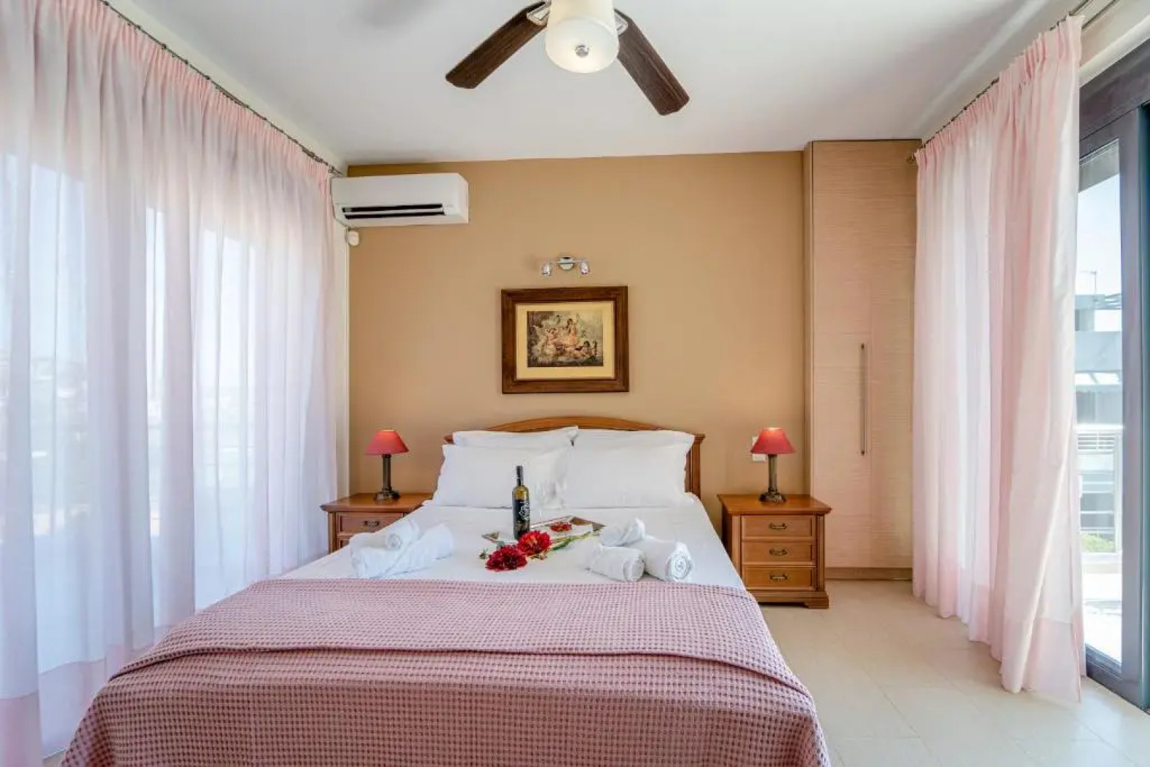 Villa The Palm, Beach & Airport closeby - POOL