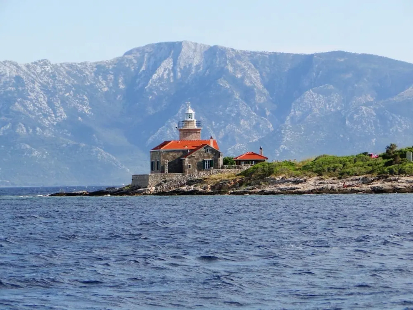 A1 - Modern apt With Balcony, sea View & Parking