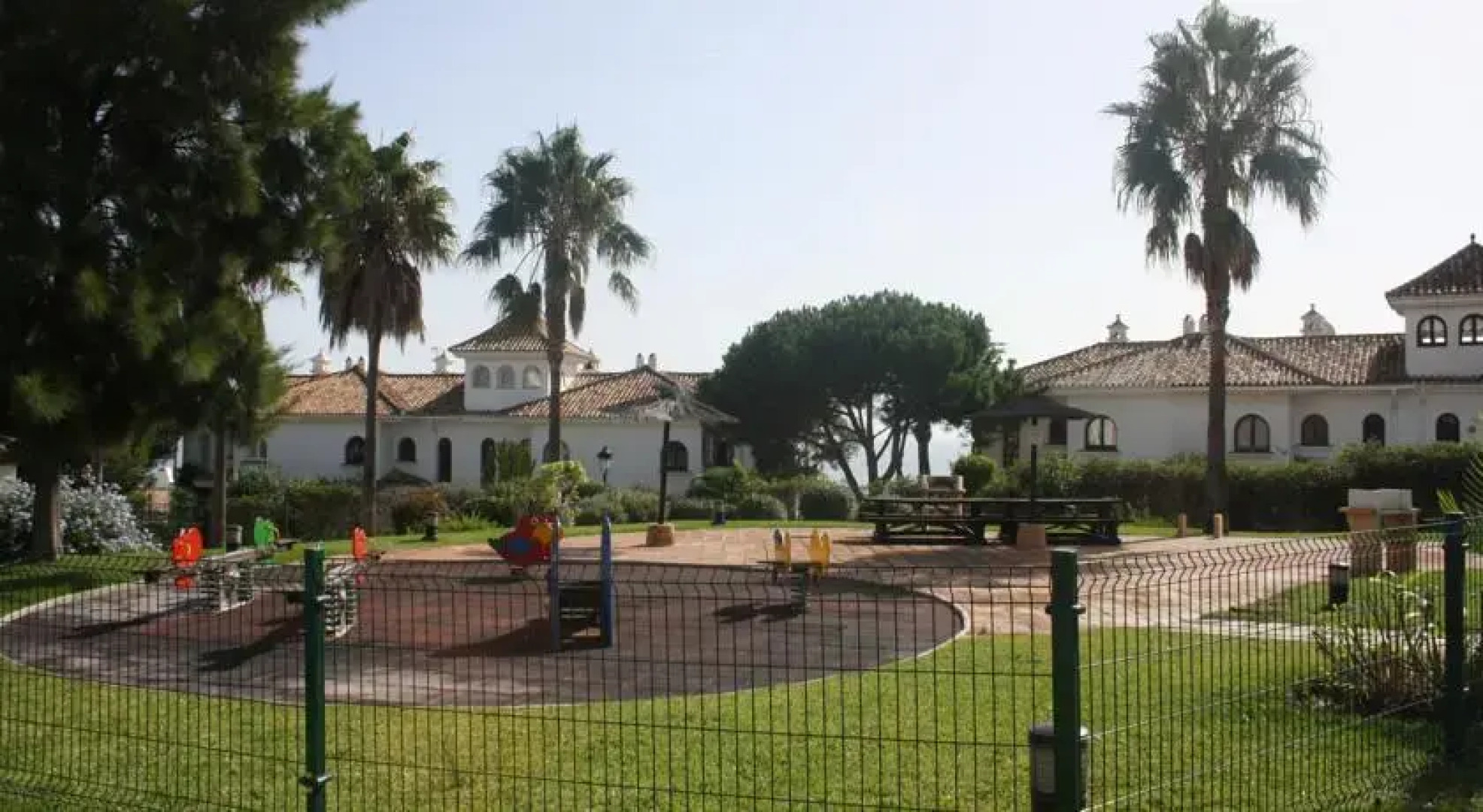 Duquesa Suites Golf y Garden