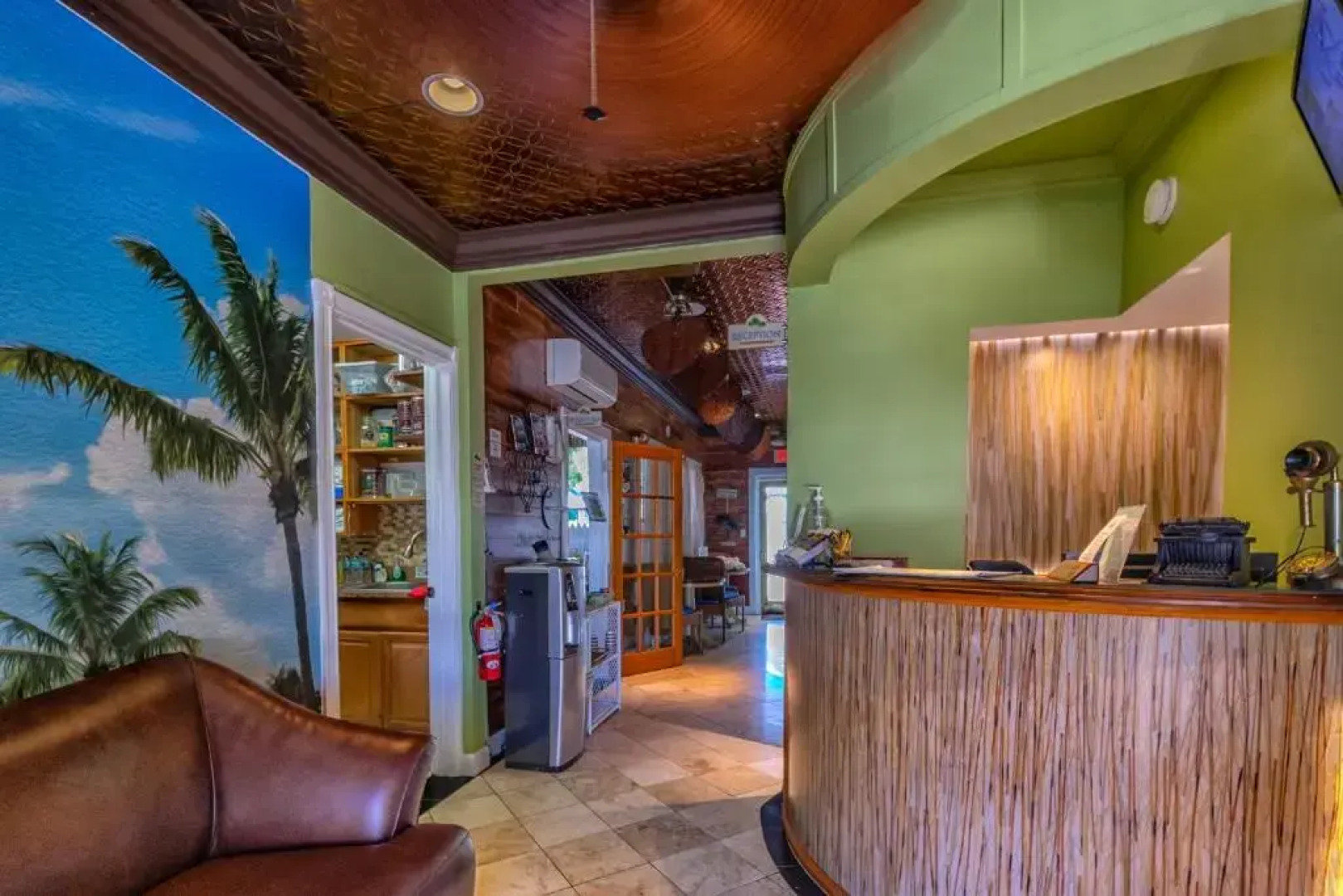 Seascape Tropical Inn - Adult Exclusive
