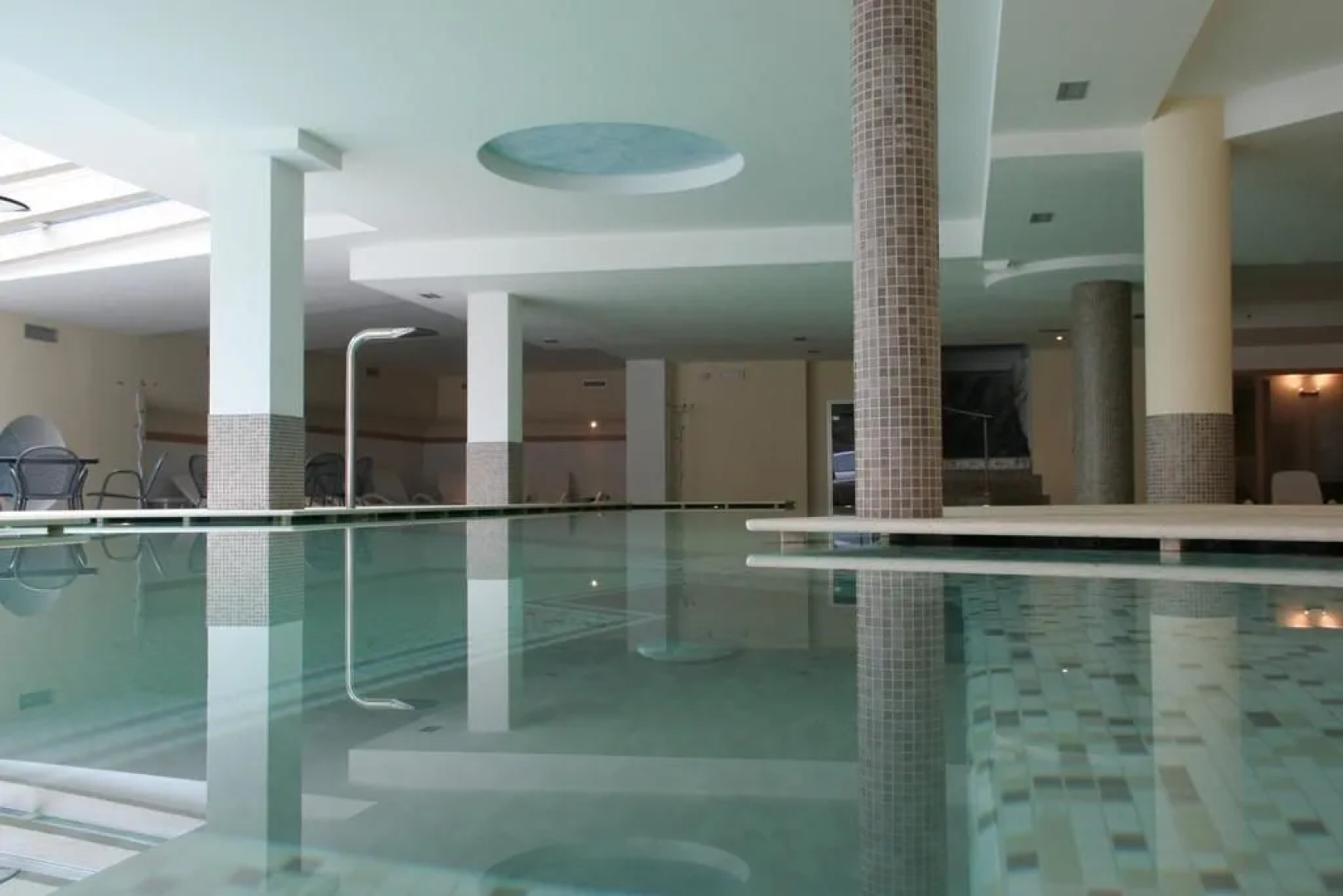 Hotel Alpine Mugon
