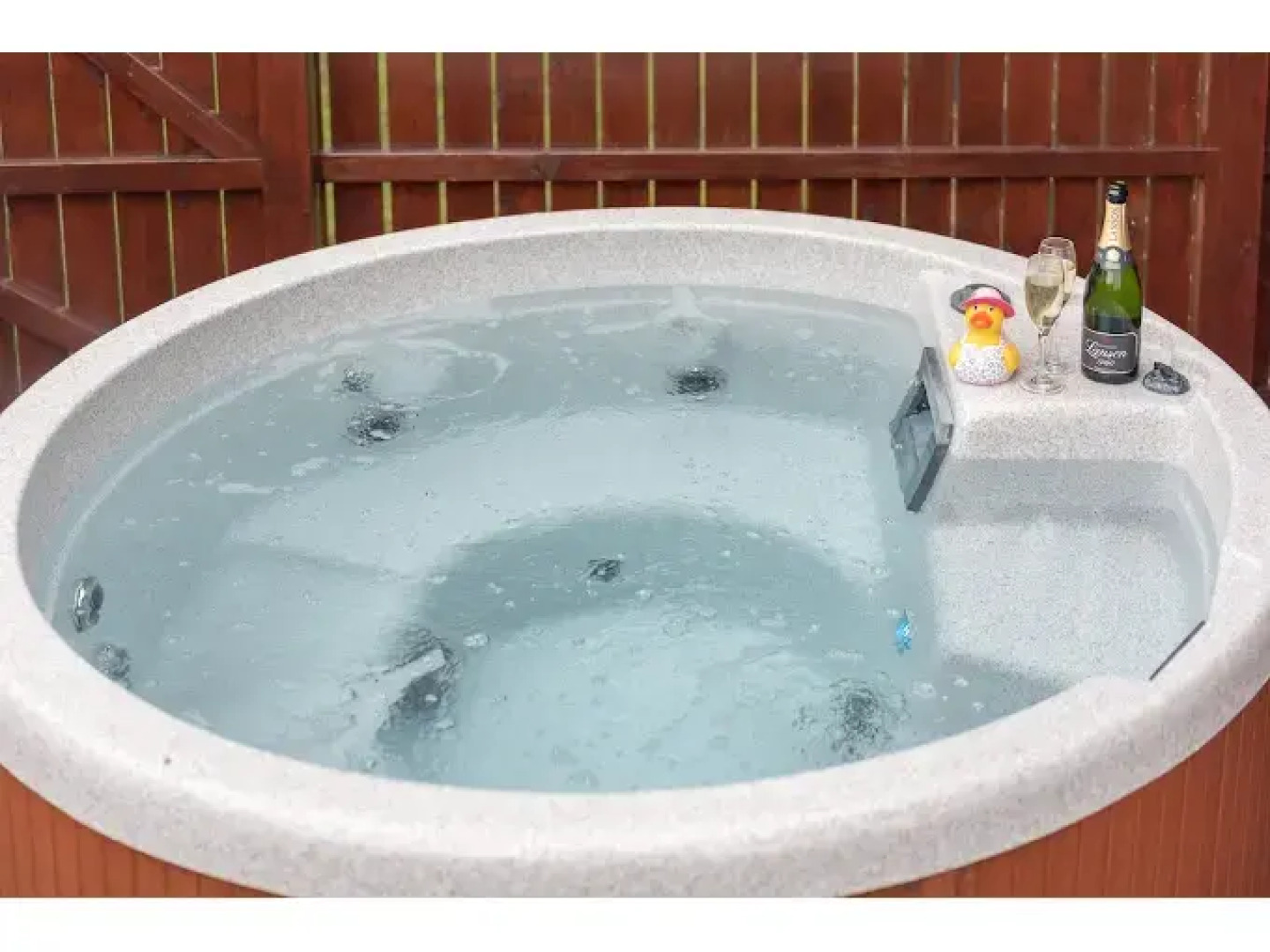 Conifer Lodge 8 With Hot Tub, Newton Stewart