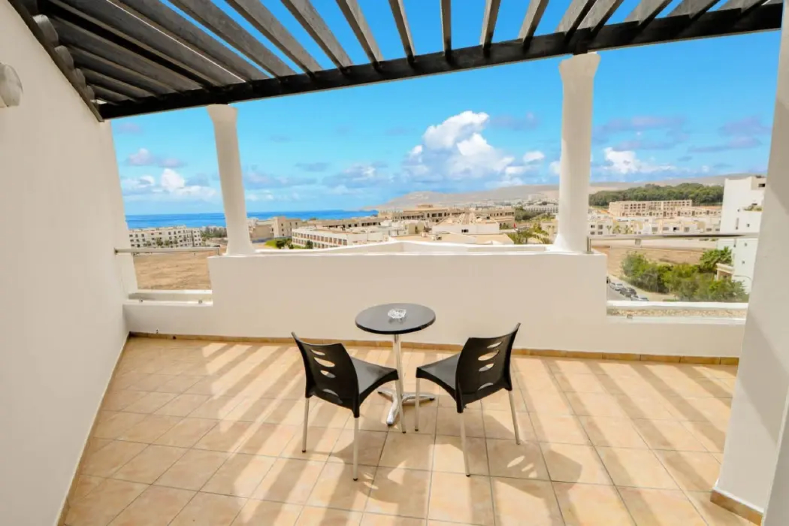 Intouriste Hôtel & Suites