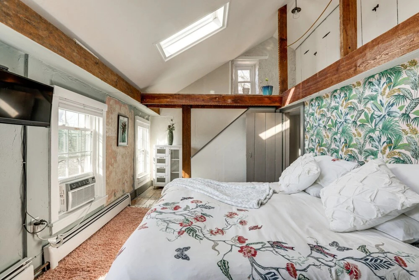Lambertville Retreat - Walk to Shopping & Dining!