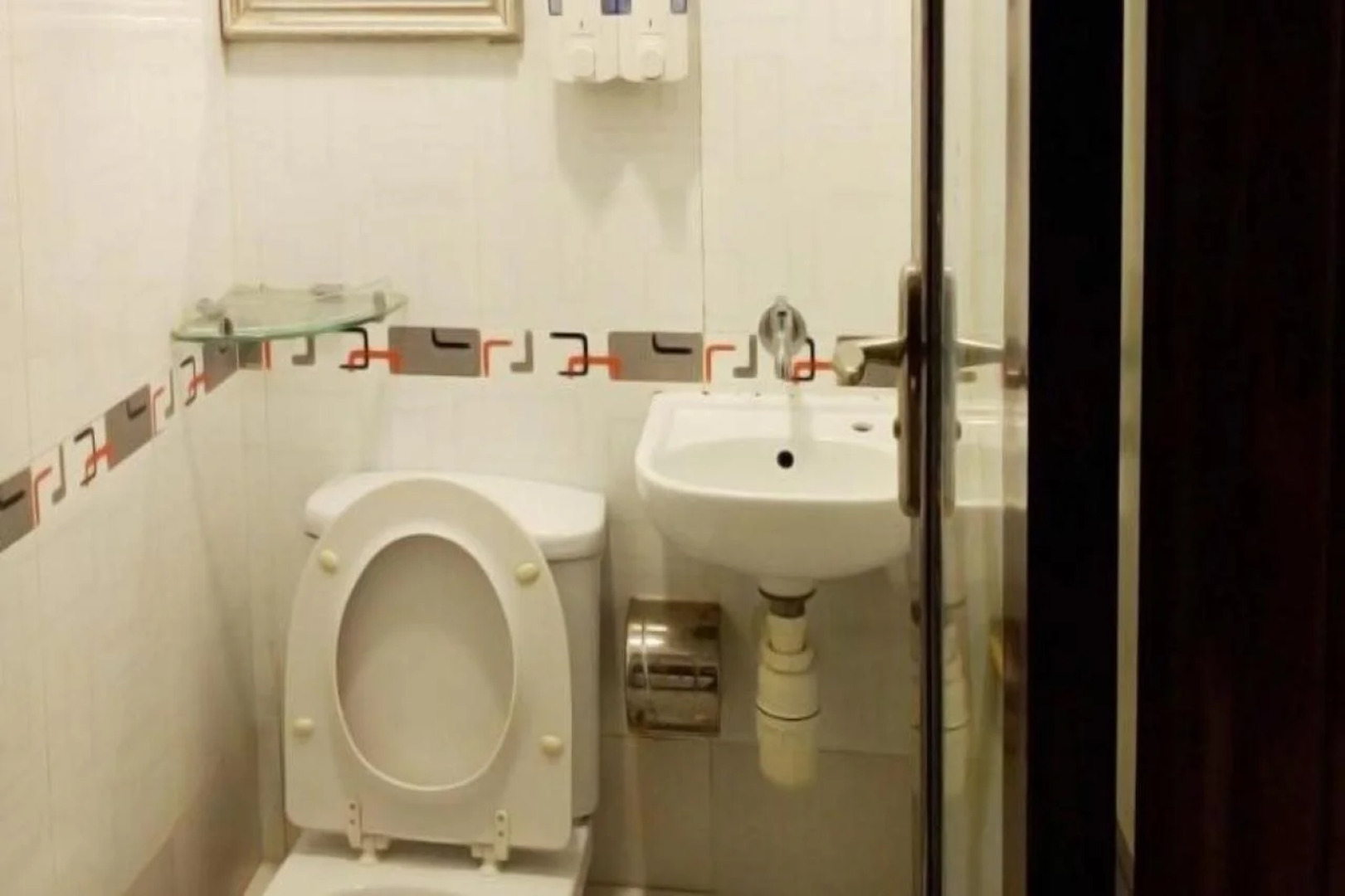 Day And Night Hotel - Hostel