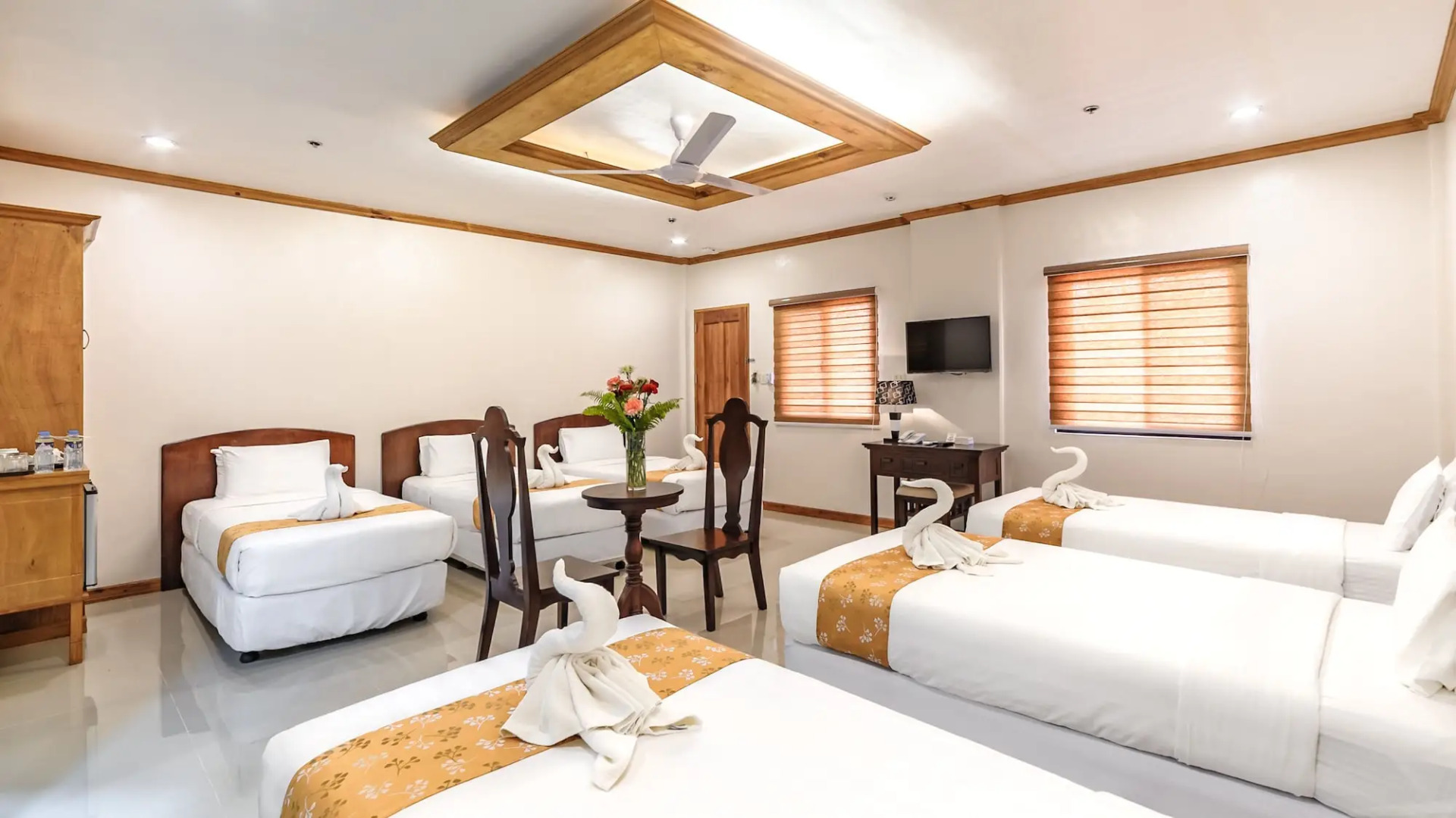 Flushing Meadows Resort and Playground