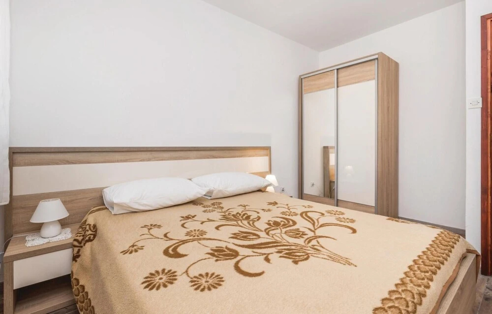 Awesome Home in Mandre With Wifi and 2 Bedrooms